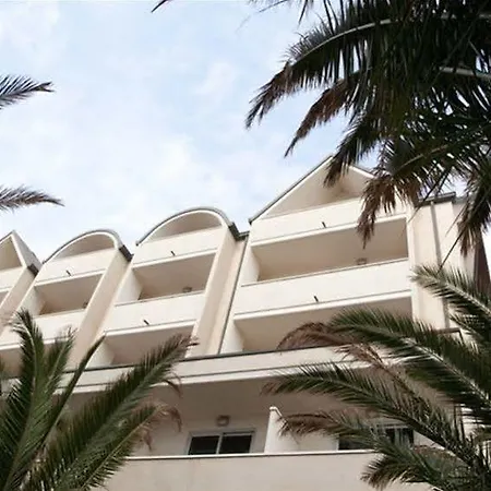 Altamarea & Family Otel